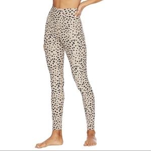 BEACH RIOT Ribbed Ayla Leggings in Taupe Spot